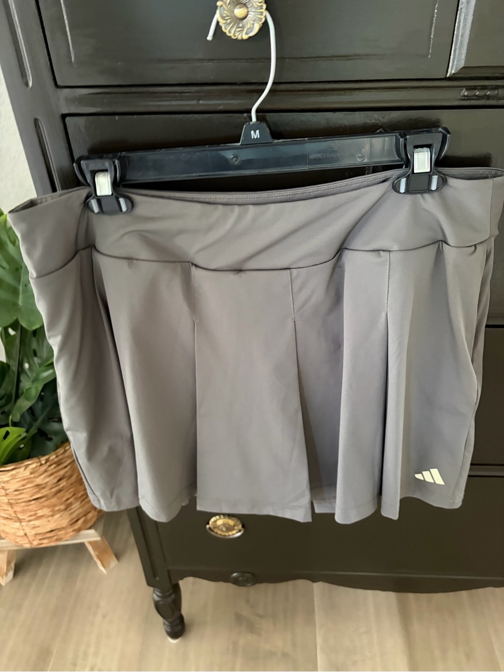 adidas Women’s Gray Pleated Athletic Skort Large Pickleball Golf